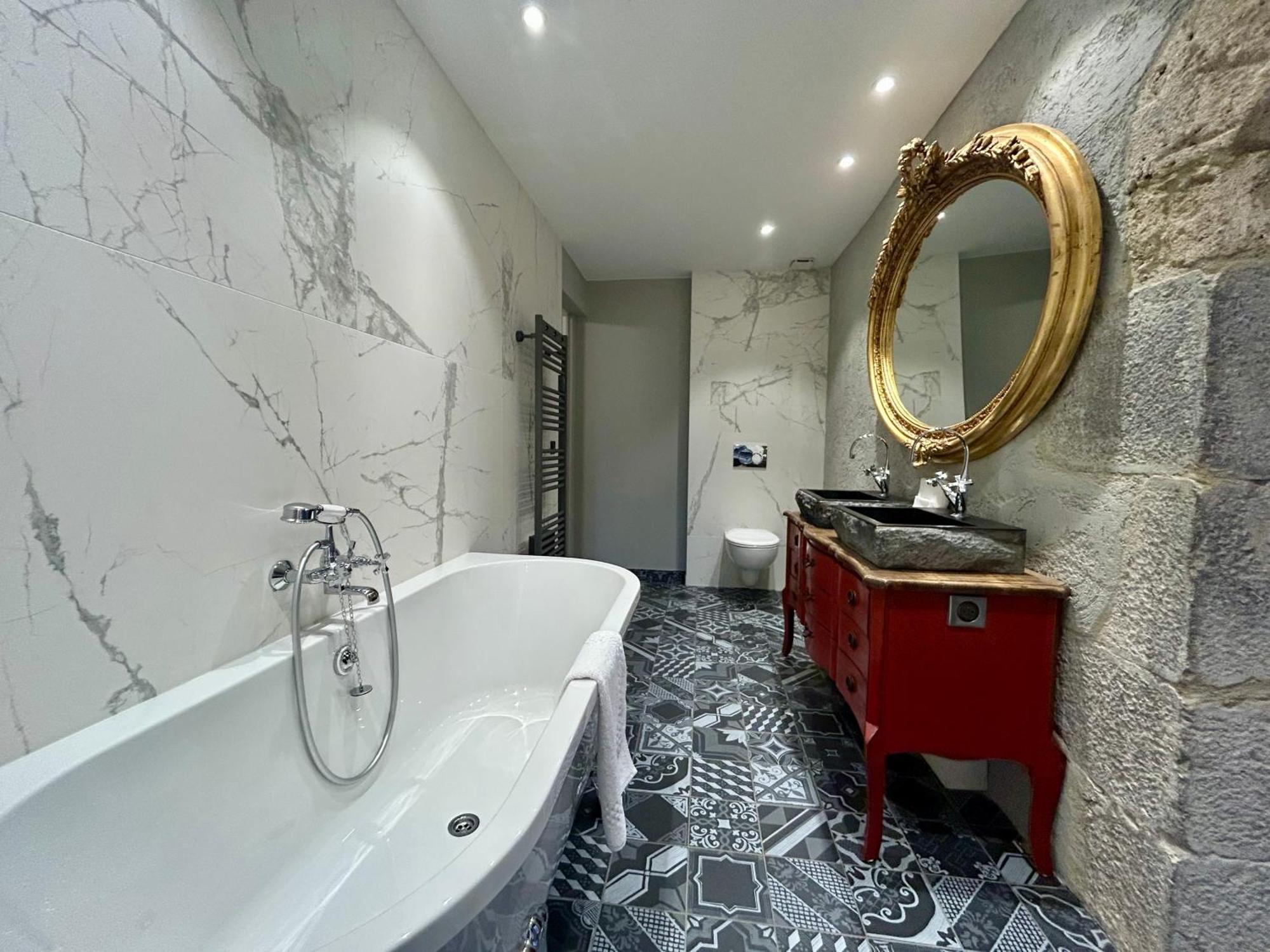 Chateau De La Rive - Suite Prestige - Chambre 2 Personnes Cruet Esterno foto