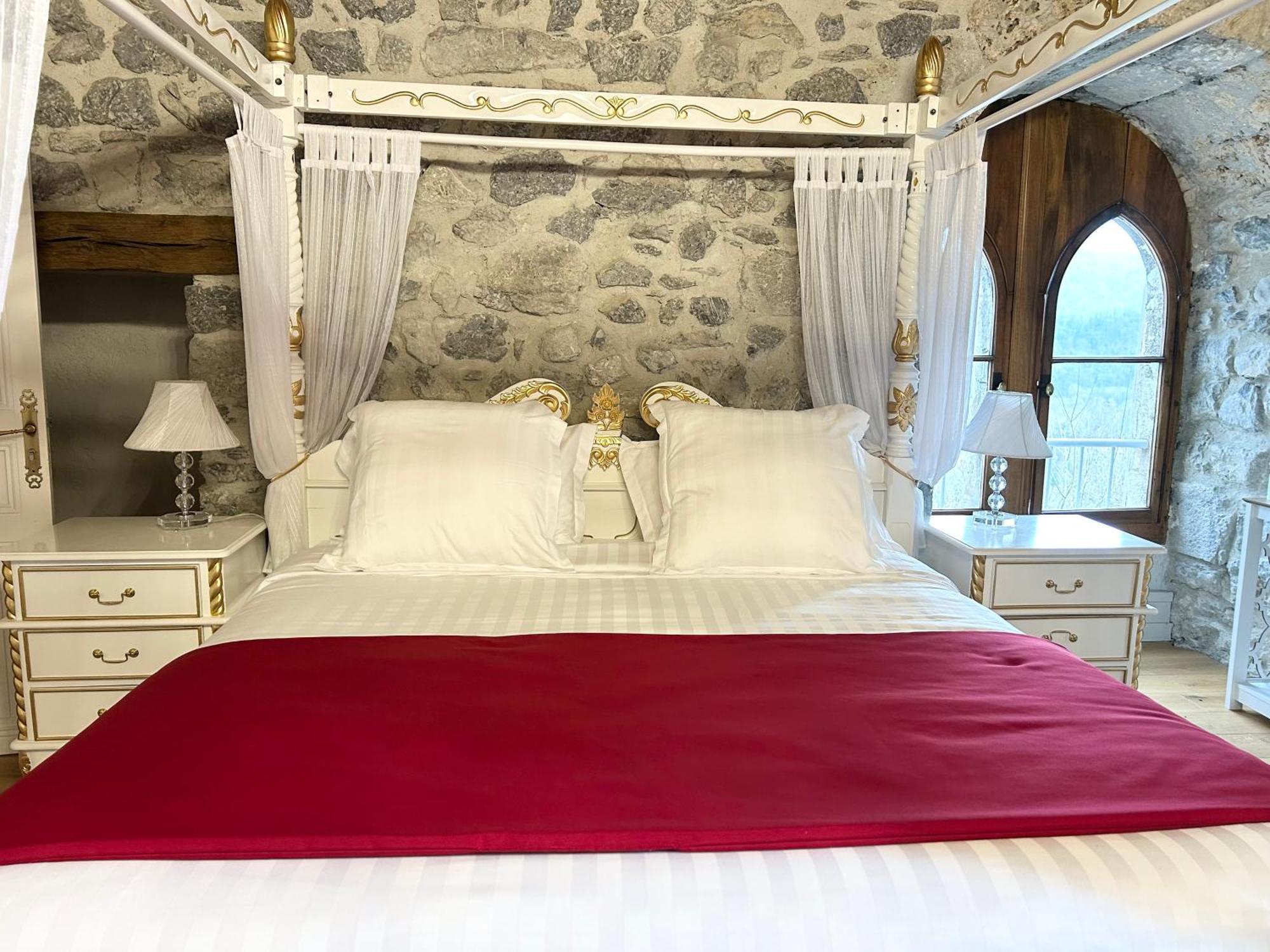 Chateau De La Rive - Suite Prestige - Chambre 2 Personnes Cruet Esterno foto