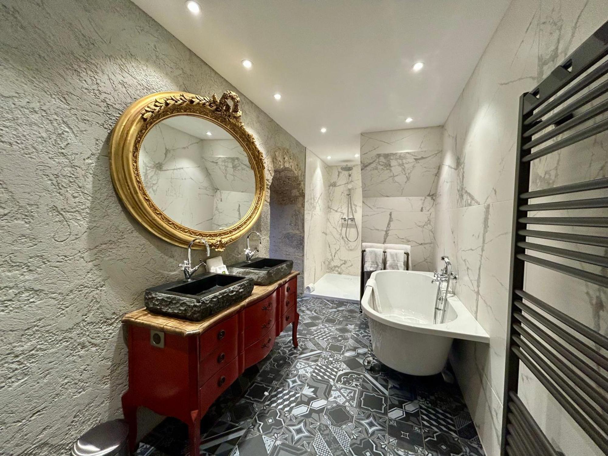 Chateau De La Rive - Suite Prestige - Chambre 2 Personnes Cruet Esterno foto